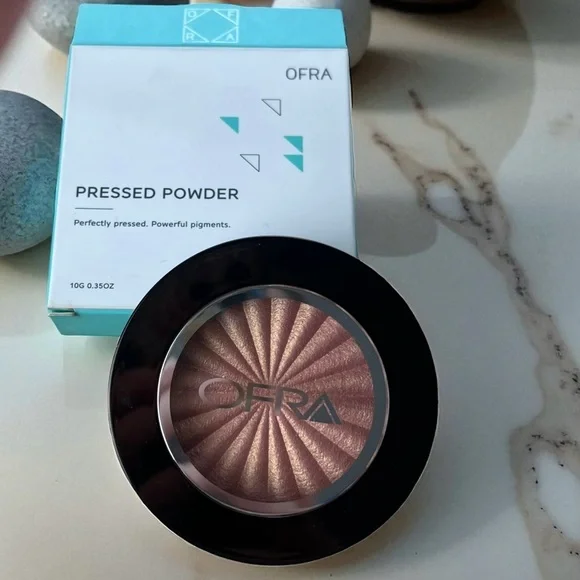 OFRA Pressed Powder Highlighter in BALI Hypo Allergenic New in Box - Picture 1 of 4